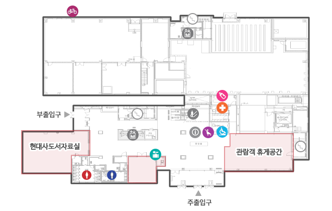 1층도면으로 좌측기준 부출입구에서 우측에 관람객 휴게공간이 있으며 부출입구 앞에는 계단과 엘레베이터가 있으며 좌측에는 남녀 화장실이있습니다. 중앙 기준 주출입구기준으로 우측에 관람객 휴게공간이 있습니다. 정면으로는 안내 데스크, 유모차 대여, 휠체어 대여, 응급대기실, 에스컬레이터, 수유실이 있으며 뒤쪽에는 자전거 보관소가 있습니다. 센터에 엘레베이터가 하나 더 존재합니다.