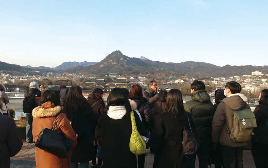 광화문 광장 도보 답사 프로그램 진행